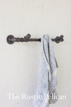 Store Industrial Pipe | Coat Rack4| Towel Rack4| Raw Cedar| Rustic Bathroom4| Wood&Bathroom&Decor |